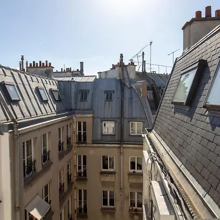Апартаменты Beautiful Bright 750m From The Louvre *